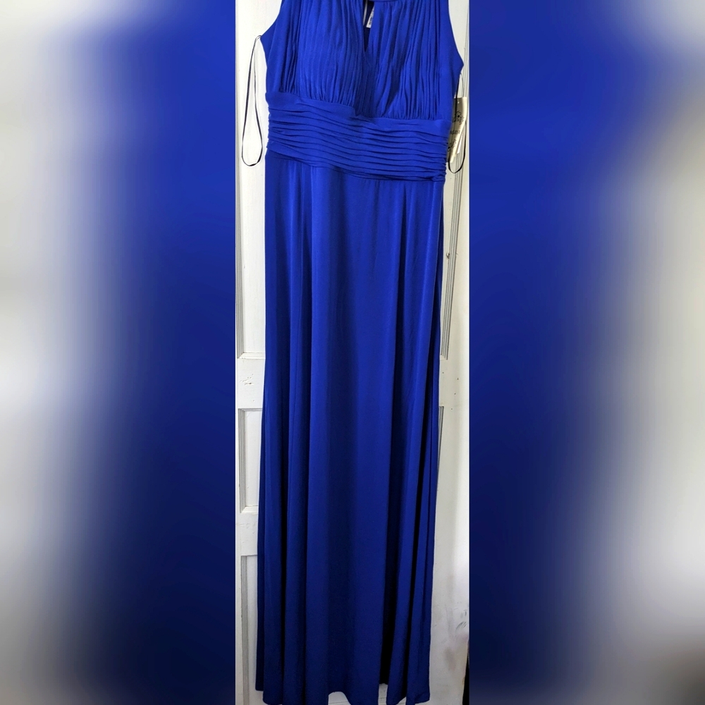 Sangria Missy Women's Long Maxi Gown - Picture 2 of 10